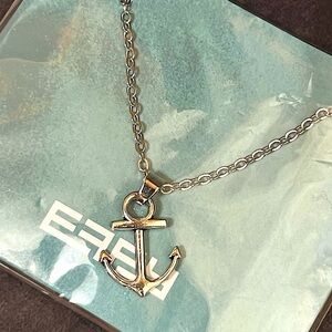 Silver anchor necklace